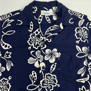 Vintage Made in Hawaii for Andrade Honolulu Hawaiian Shirt Size M Floral